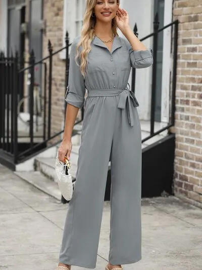 Jumpsuit mit Taschen und Knöpfen und Taillenschnürung