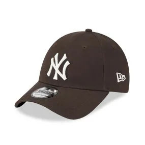 NEW ERA New York Yankees League Essential Brown 9FORTY Adjustable Cap