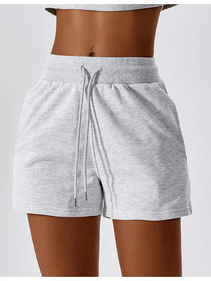 Sportshorts mit Kordelzug und gesmokter Taille